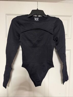 OQQ Woman’s Black Long-Sleeve One-Piece Bodysuit